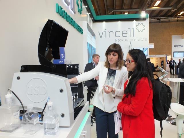 ECCMID2015_2 (640x480).JPG